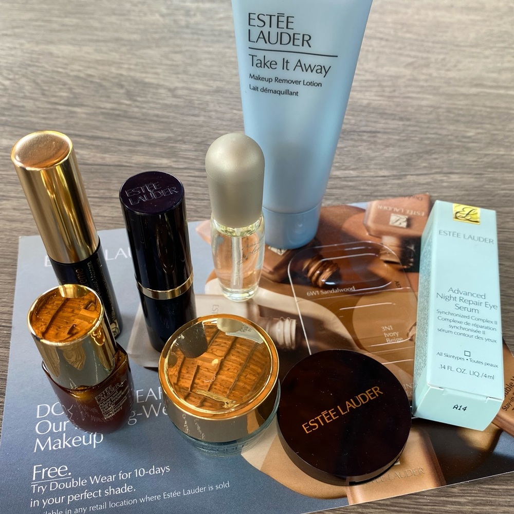 Estée Lauder try before you buy or for travel